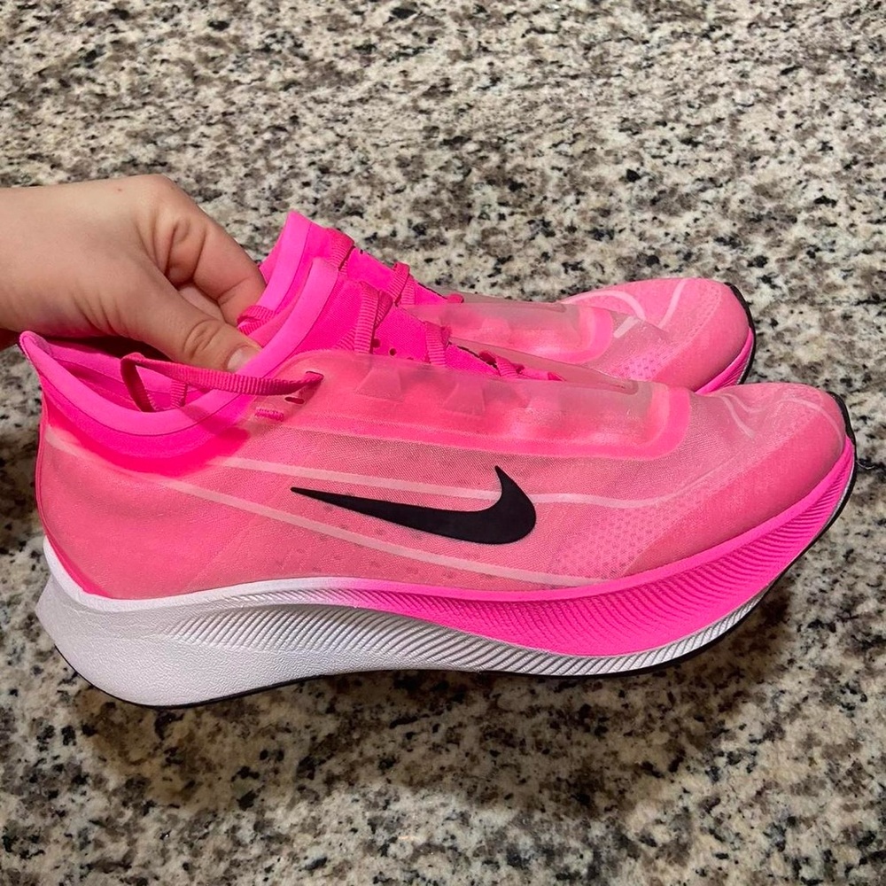 Nike Zoom Fly Hot Pink